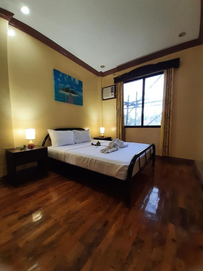 Mabini Hotel 4*
